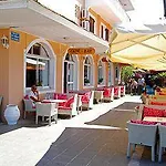 Hotel Nirikos 2*
