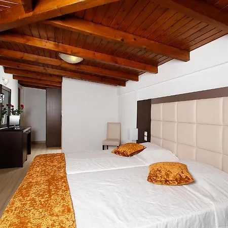 Hotel Nirikos