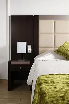 Nirikos Otel 2*