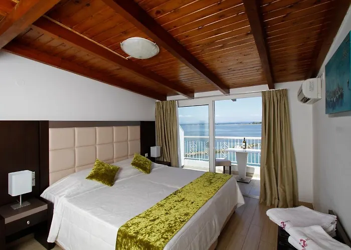 Nirikos 2* Lefkada City